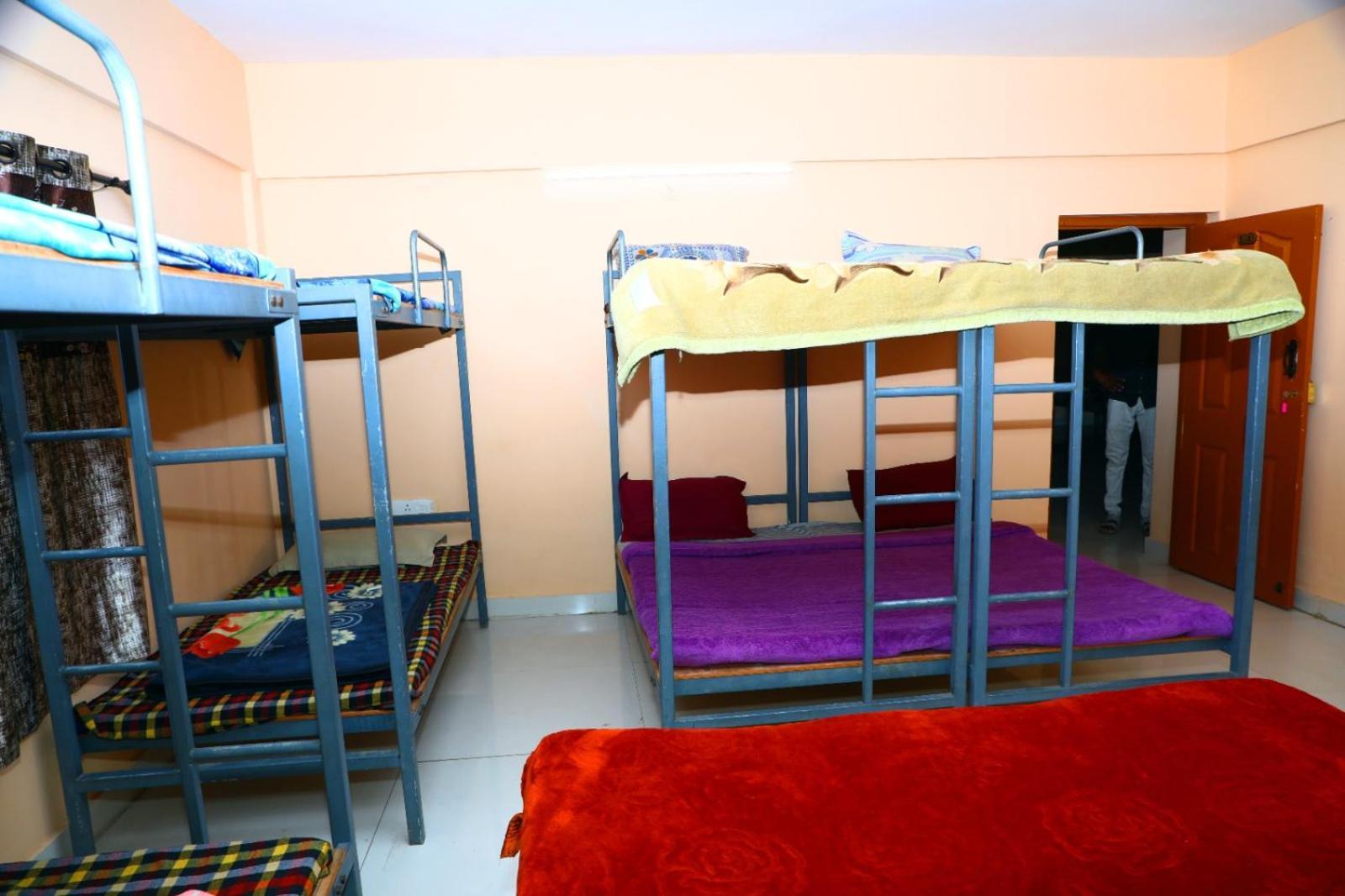 J J Homes Уті Номер фото
