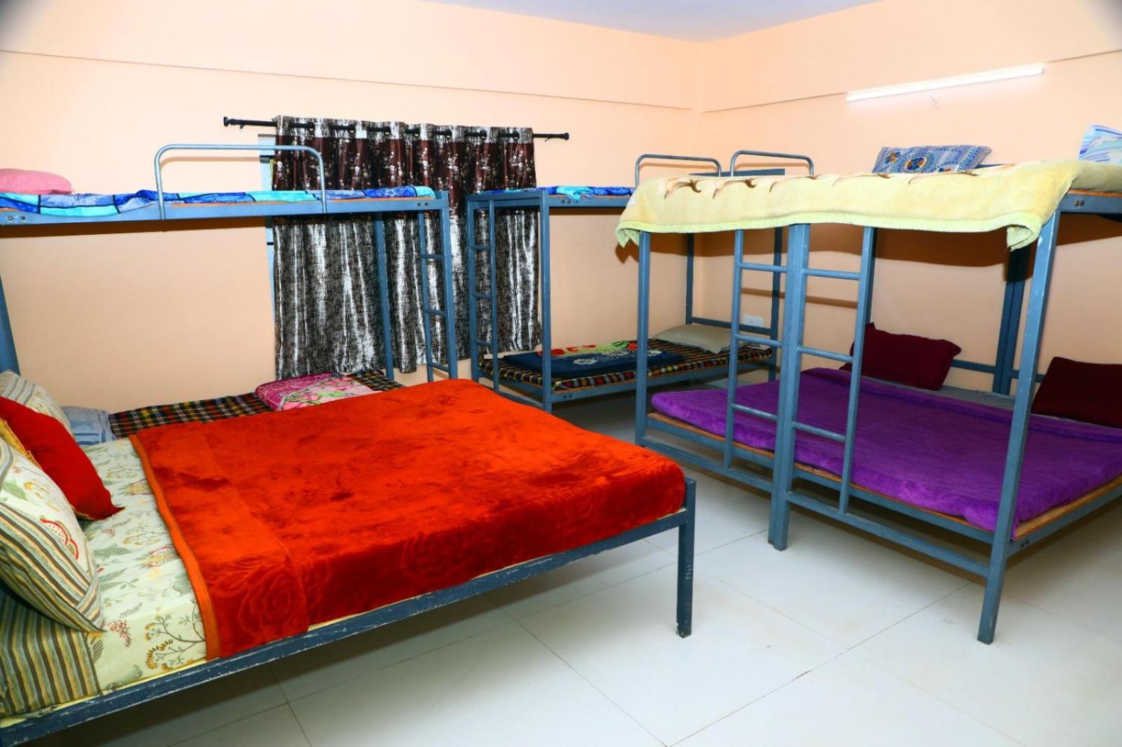 J J Homes Уті Номер фото